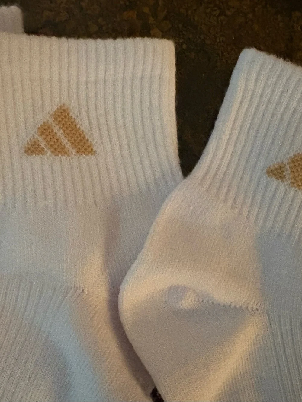 NWOT Men's White Performance Crew Socks - Breathable Support unisex